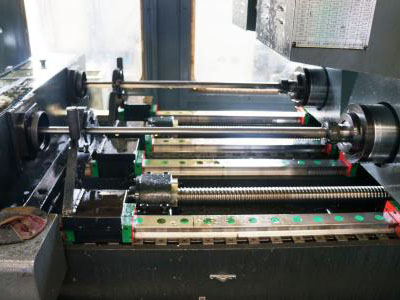 PLC對(duì)機(jī)床控制數(shù)控裝置的設(shè)計(jì)與開發(fā)